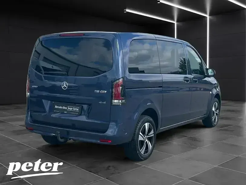 Gebraucht Mercedes Vito 163 PS (119 kW) 2024 Sodalithblau met. Van