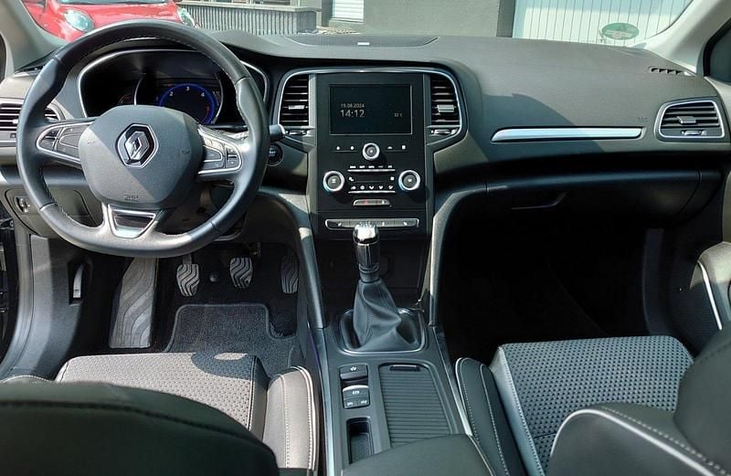 Gebraucht Renault Mégane IV Bose Edition 130 PS (95 kW) 2016 Schwarz Limousine