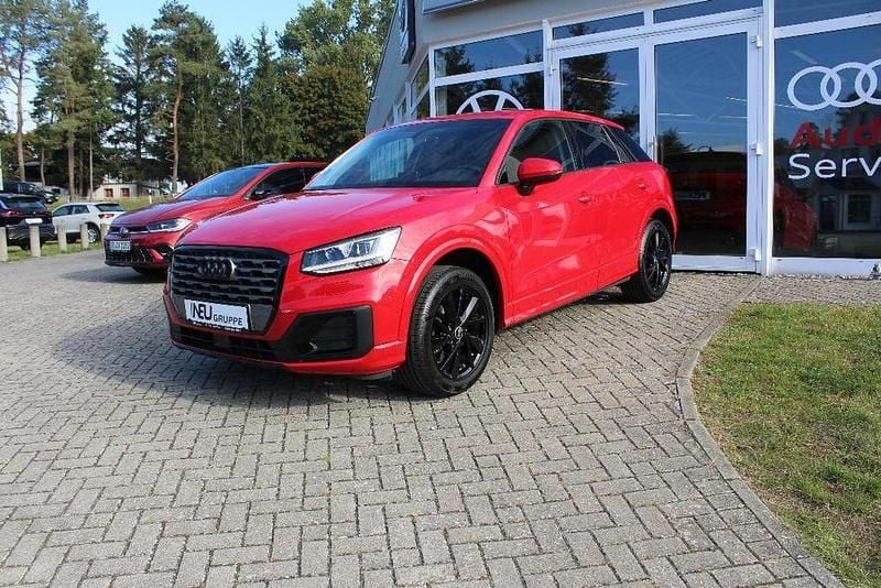 Tangorot metallic Gebraucht 2018 Audi Q2 Sport SUV | 14.696 € (Guter Preis) - Bild 1/4