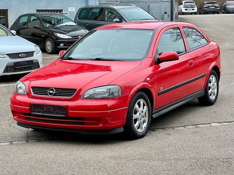 Gebraucht Opel Astra Njoy 84 PS (61 kW) 2003 Rot Limousine