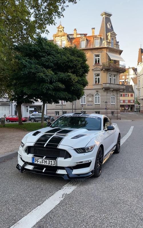 Weiß Gebraucht 2017 Ford Mustang Coupé | 23.500 € (Guter Preis) - Bild 1/4