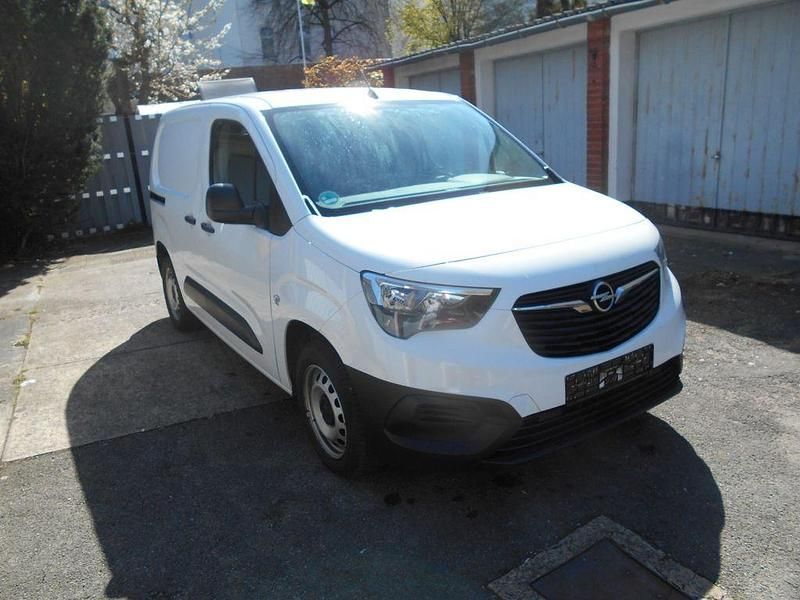 Gebraucht Opel Combo Edition 102 PS (75 kW) 2022 Weiß Van / Kleinbus
