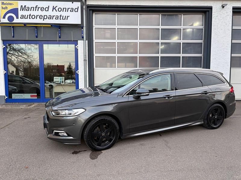 Gebraucht Ford Mondeo Titanium 179 PS (131 kW) 2017 Grau Kombi