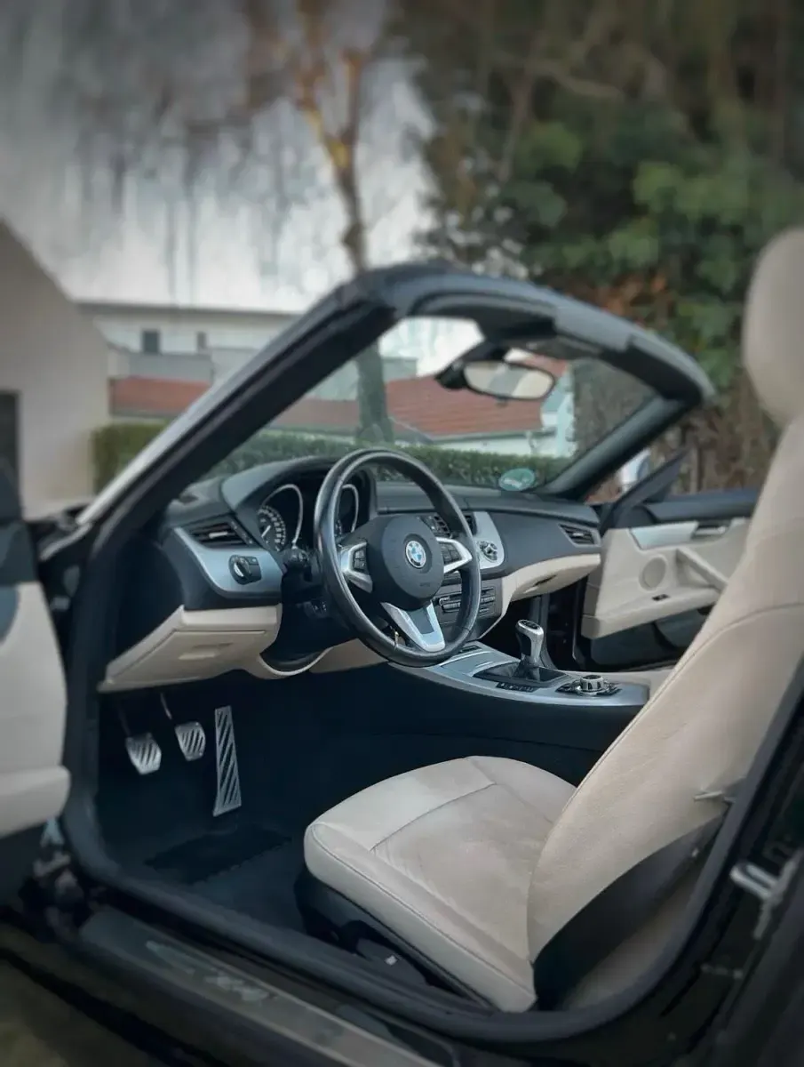Gebraucht BMW Z4 M Performance 204 PS (150 kW) 2010 Schwarz Cabrio