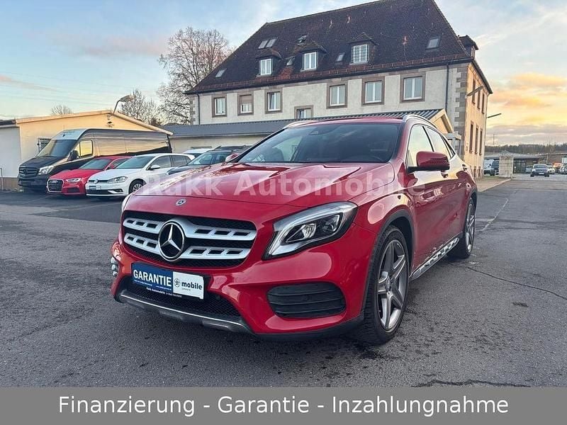Rot Gebraucht 2017 Mercedes GLA200 AMG line SUV | 17.700 € (Guter Preis) - Bild 1/4