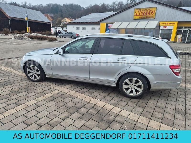 Gebraucht Mercedes C180 156 PS (114 kW) 2009 Silber Limousine