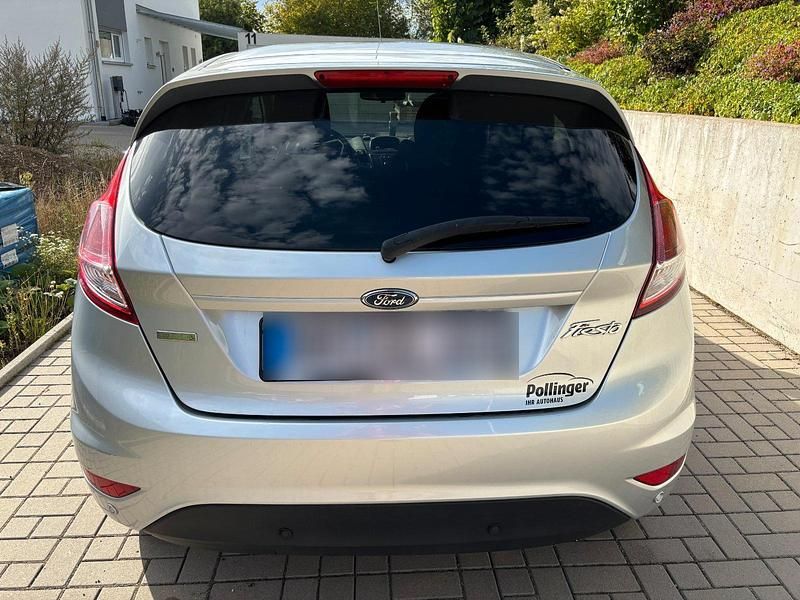 Gebraucht Ford Fiesta Trend 101 PS (74 kW) 2017 Silber Kleinwagen