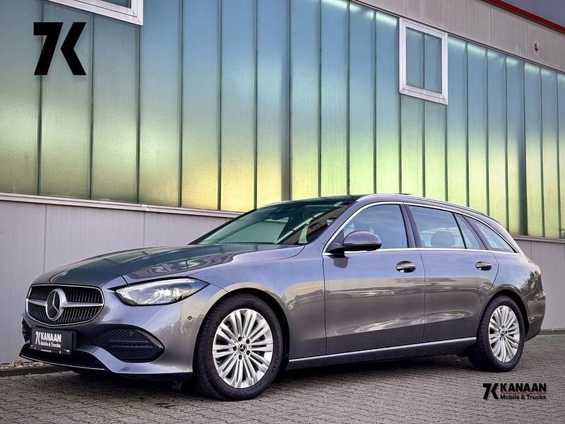 Grau Gebraucht 2023 Mercedes C180 Avantgarde Limousine | 27.370 € (Etwas zu teuer) - Bild 1/4