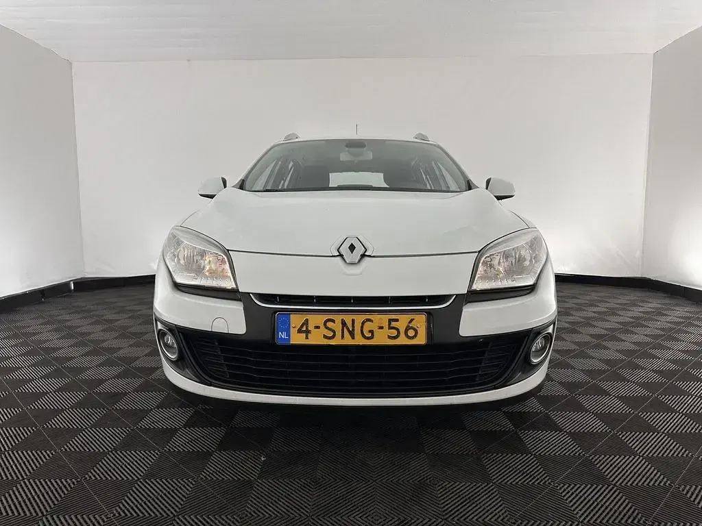 Gebraucht Renault Mégane Expression 111 PS (81 kW) 2013 Weiß Kombi