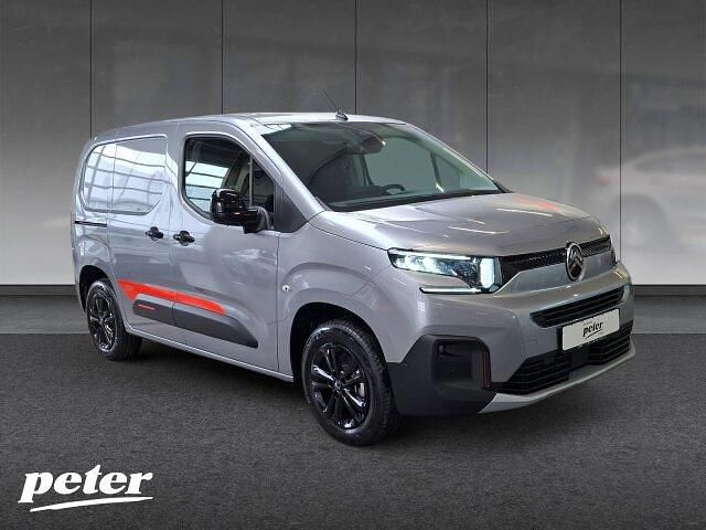 Neu Citroën Berlingo XTR 101 PS (74 kW) 2026 Met. stahlgrau Van / Kleinbus