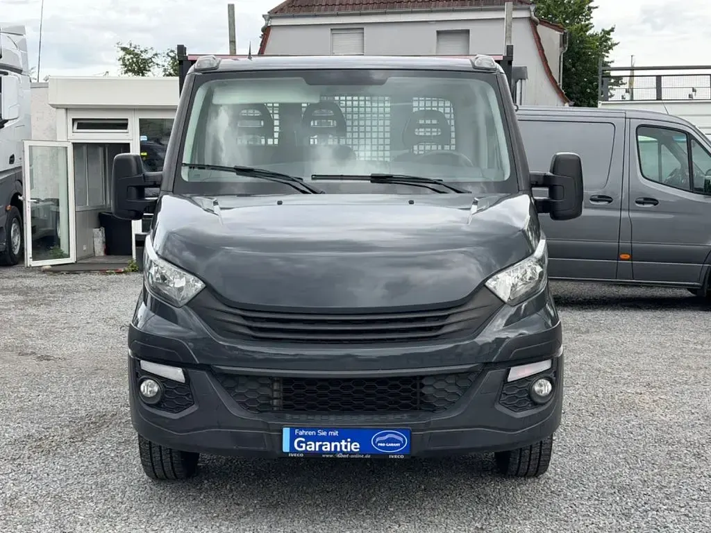 Gebraucht Iveco Daily 136 PS (100 kW) 2019 Weiß Van / Kleinbus
