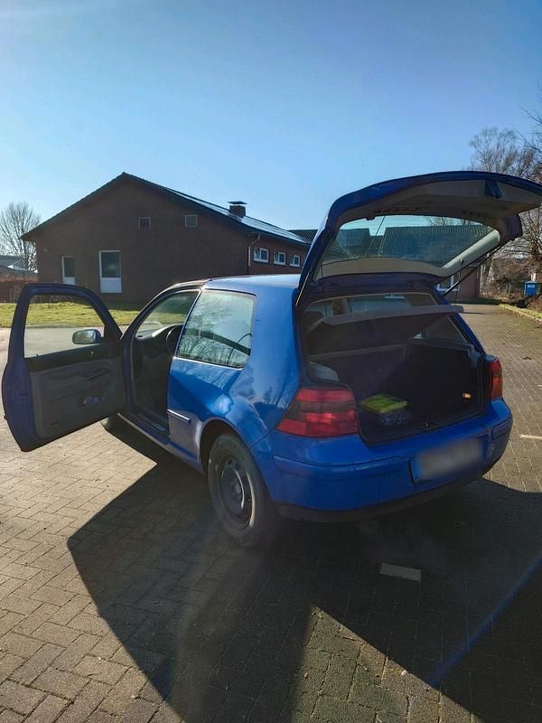 Gebraucht VW Golf IV 75 PS (55 kW) 1999 Blau Kleinwagen
