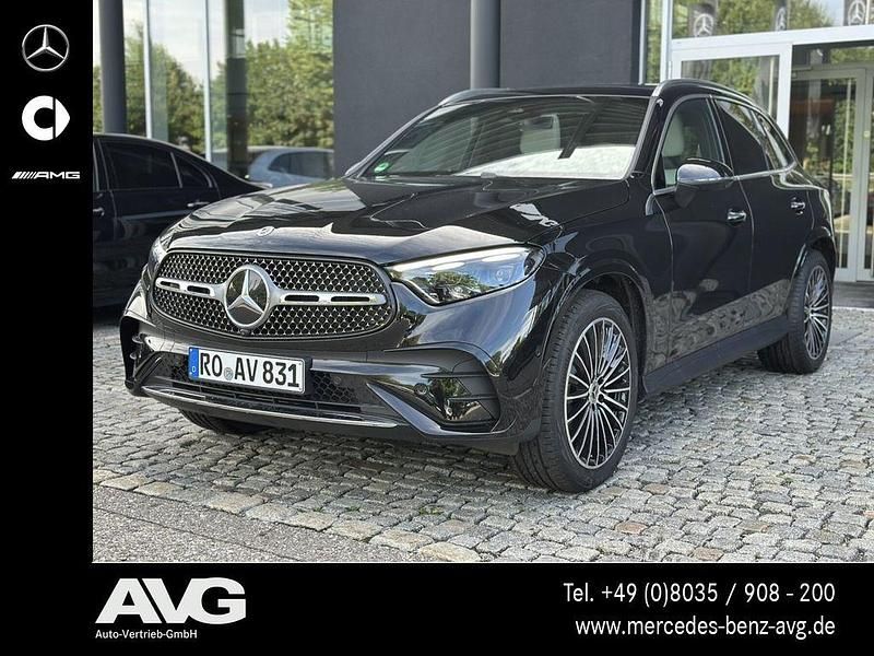 Lack obsidianschwarz Gebraucht 2025 Mercedes GLC220 AMG SUV | 63.800 € (Superpreis) - Bild 1/4