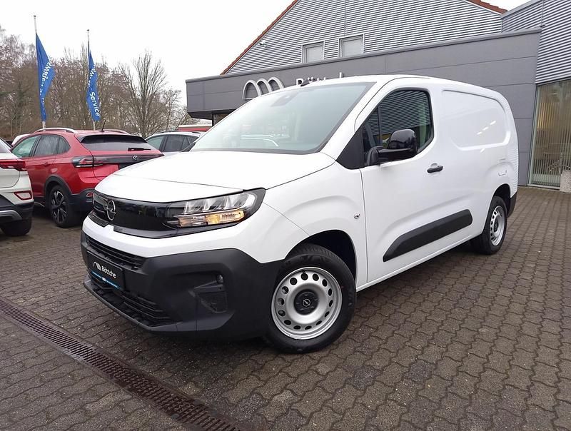 Neu Opel Combo 131 PS (96 kW) 2025 Lackierung weiss icy/typ aussenverkleidung spiegel flach standard Kombi