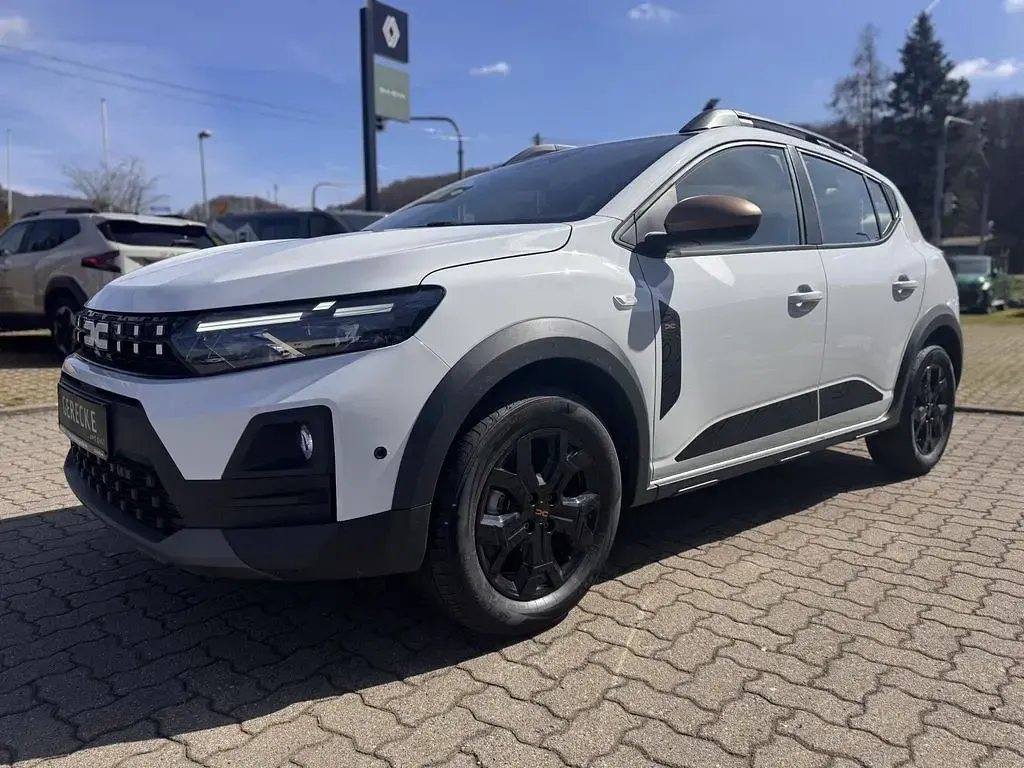Neu Dacia Sandero Extreme 110 PS (80 kW) 2026 Weiß Limousine