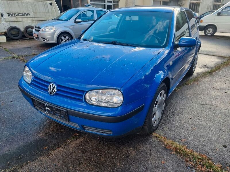 Blau Gebraucht 2000 VW Golf IV Limousine | 1.250 € (Fairer Preis) - Bild 1/4