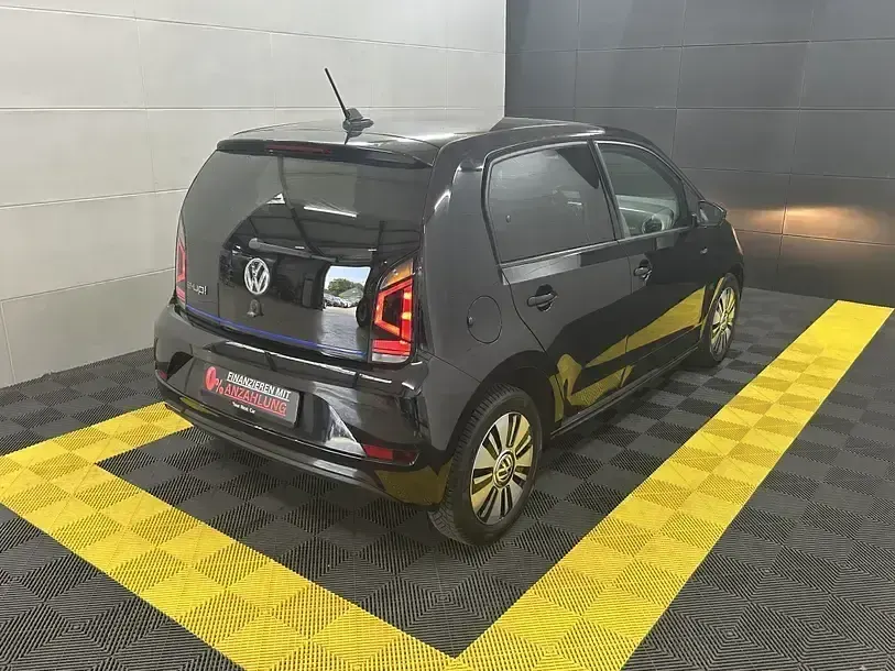 Gebraucht VW e-up! 61 kW (83 PS) 2018 Schwarz Kleinwagen