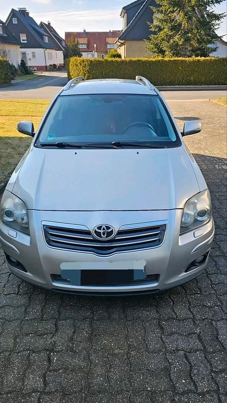 Gebraucht Toyota Avensis 177 PS (130 kW) 2007 Silber Kombi
