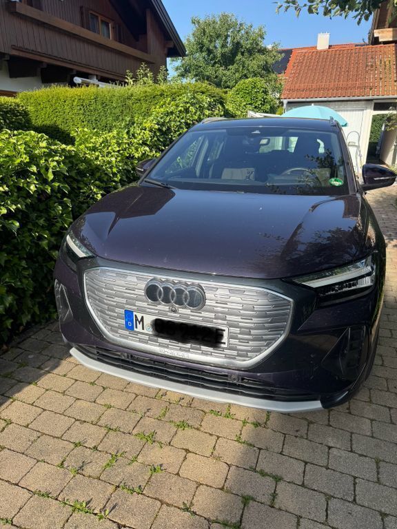 Violet Gebraucht 2022 Audi Q4 e-tron Ambiente SUV | 29.900 € (Superpreis) - Bild 1/4