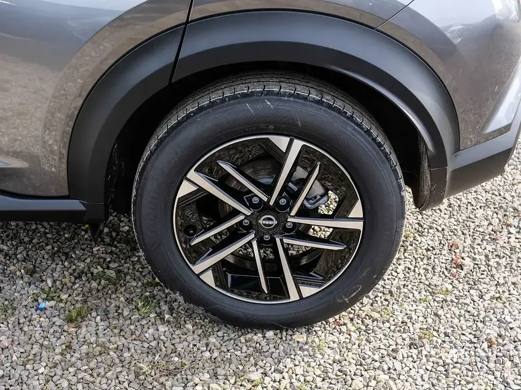 Neu Nissan Juke N-Connecta 143 PS (105 kW) 2026 M) (grau SUV