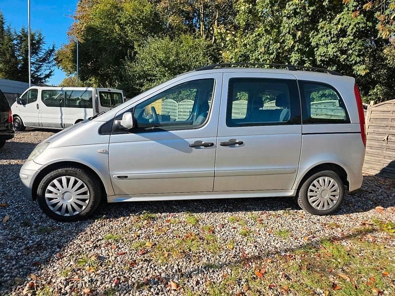 Silber Gebraucht 2003 Mercedes Vaneo Van / Kleinbus | 1.850 € (Guter Preis) - Bild 1/4