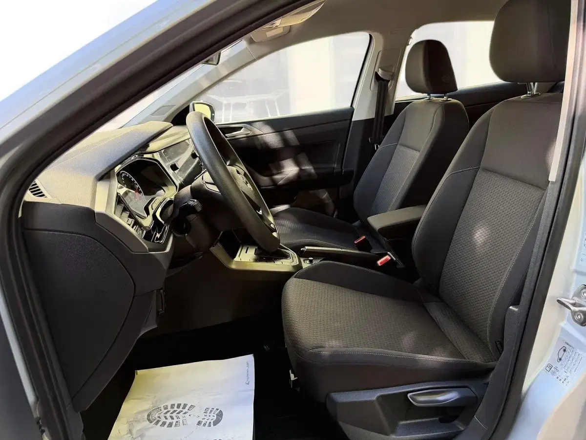 Gebraucht VW Polo Comfortline 95 PS (69 kW) 2019 Silber Kleinwagen