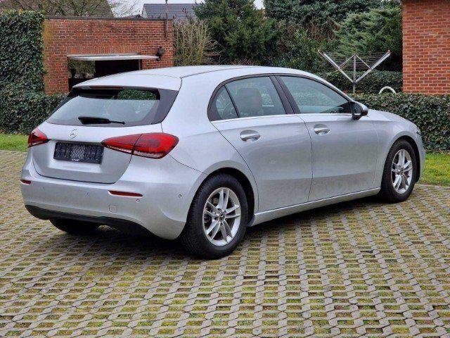 Gebraucht Mercedes A180 116 PS (85 kW) 2018 Silber Limousine