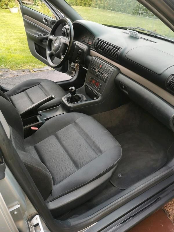 Gebraucht Audi A4 110 PS (80 kW) 1998 Silber Kombi