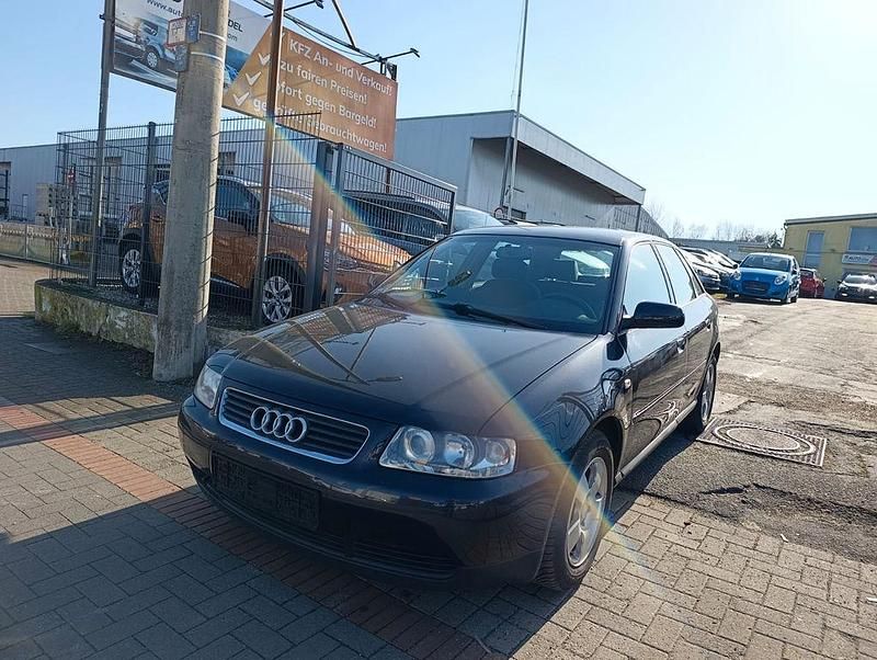 Gebraucht Audi A3 Ambiente 102 PS (75 kW) 2002 Blau Kleinwagen