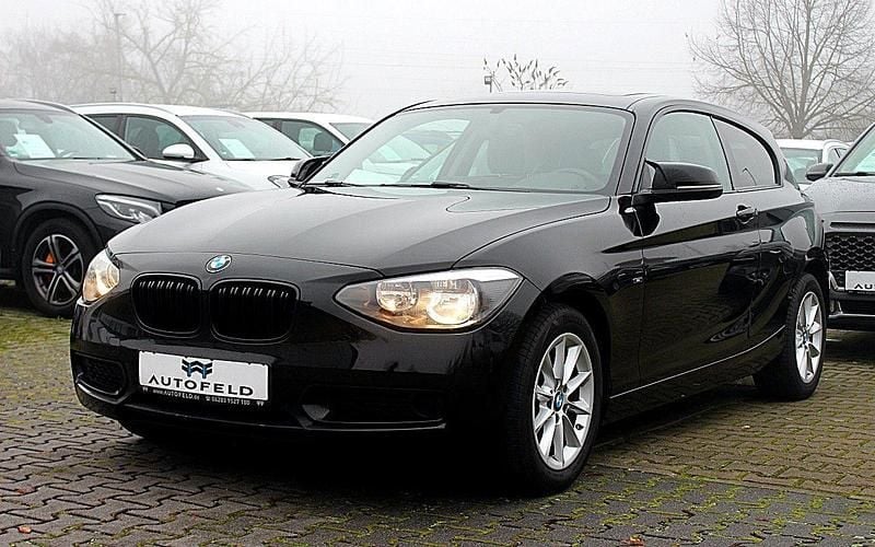 Schwarz Gebraucht 2014 BMW 116 Urban Line Kleinwagen | 9.950 € (Guter Preis) - Bild 1/4