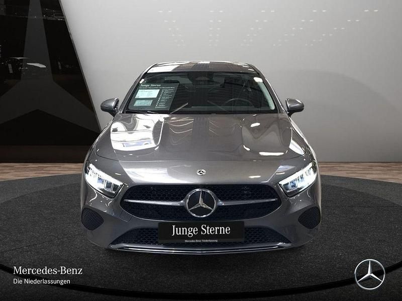 Gebraucht Mercedes A200 Advanced Plus 163 PS (119 kW) 2025 Grau Limousine