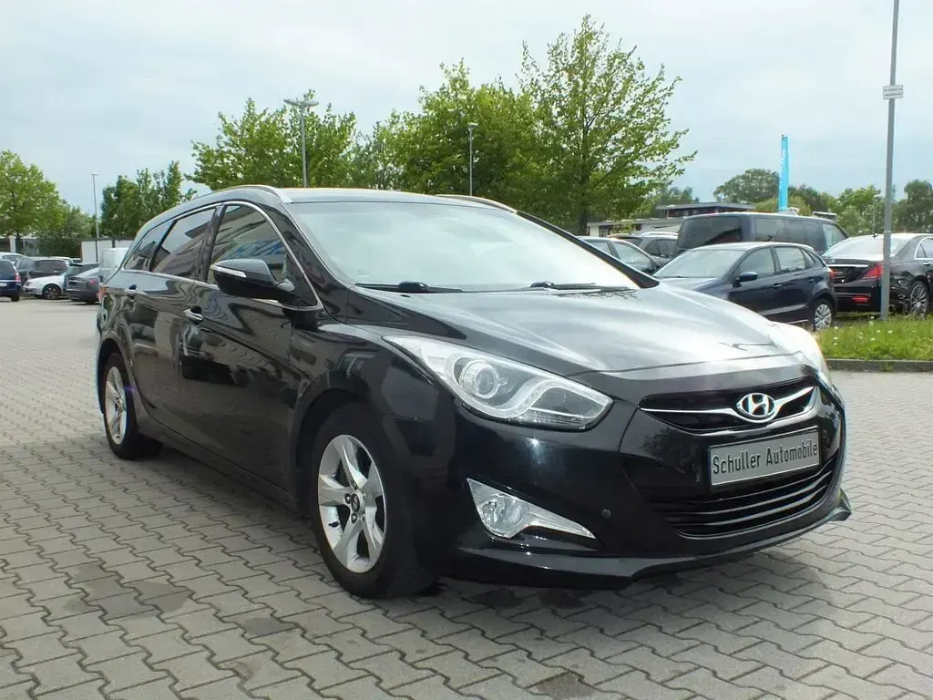 Gebraucht Hyundai i40 Style 136 PS (100 kW) 2011 Schwarz Kombi