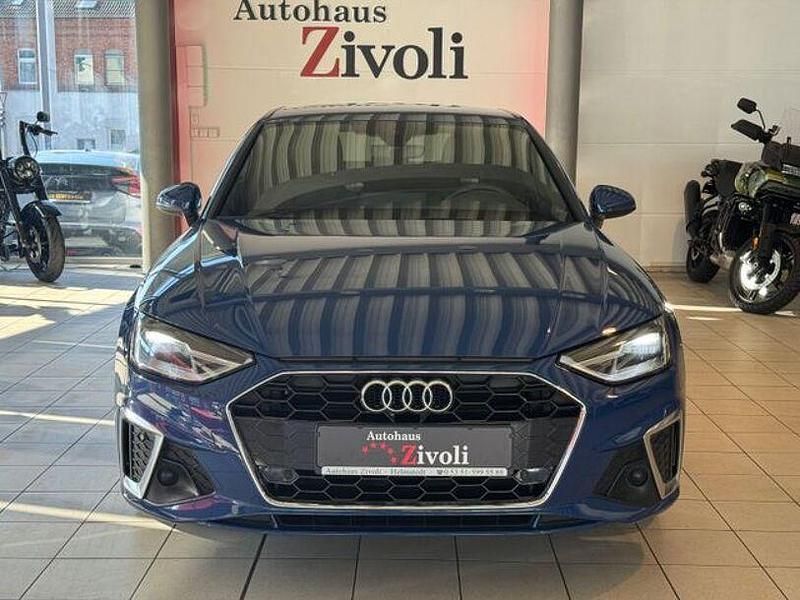 Gebraucht Audi A4 S-Line 136 PS (100 kW) 2023 Blau Limousine