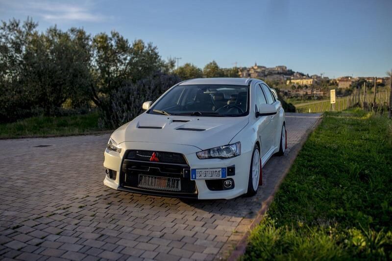 Weiß Gebraucht 2008 Mitsubishi Lancer Limousine | 37.200 € - Bild 1/4