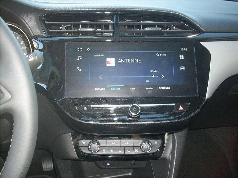 Gebraucht Opel Corsa Edition 101 PS (74 kW) 2024 Kristall silber Kleinwagen