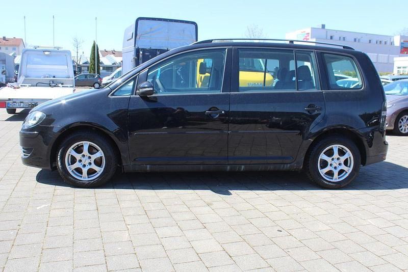 Gebraucht VW Touran Freestyle 105 PS (77 kW) 2010 Schwarz Van / Kleinbus