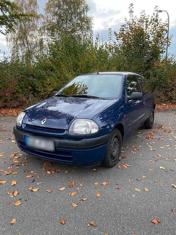 Gebraucht Renault Clio II 58 PS (42 kW) 2001 Blau Kleinwagen