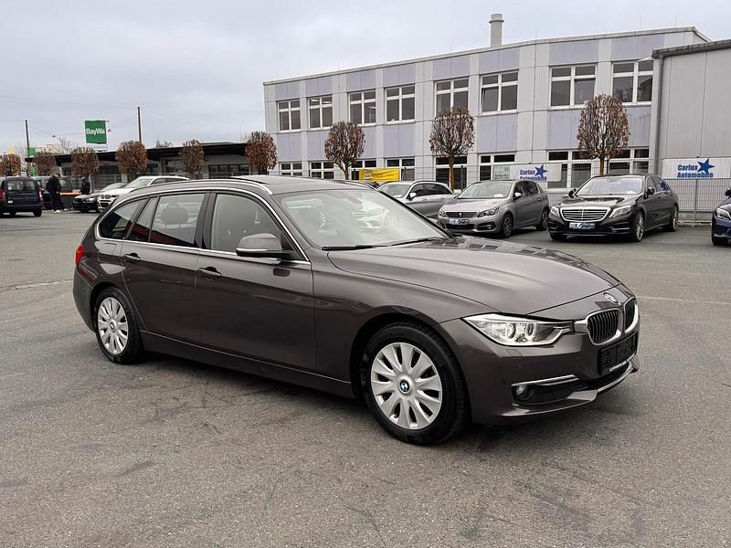 Gebraucht BMW 320 Luxury Line 184 PS (135 kW) 2013 Braun Kombi