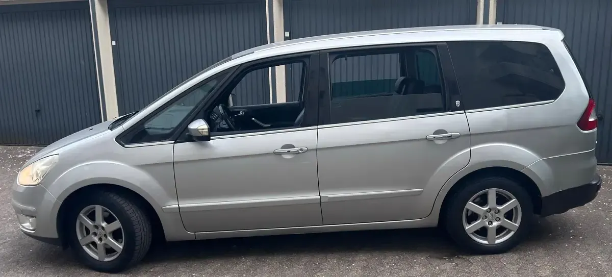 Second-hand Ford Galaxy 140 CP (102 kW) 2008 Albastru Monovolum