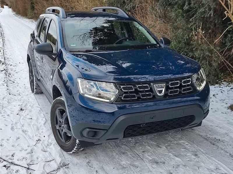 Blau Gebraucht 2020 Dacia Duster Essentiel SUV | 9.299 € (Superpreis) - Bild 1/4