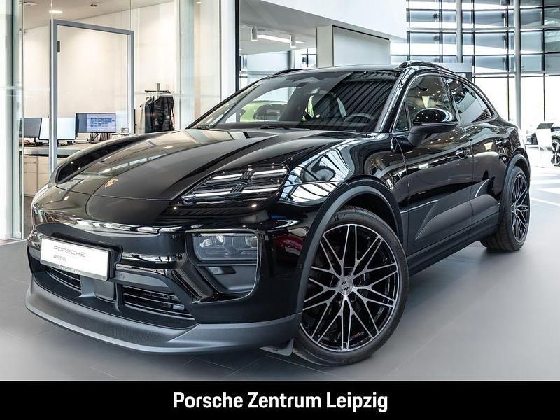 Schwarz Neu 2025 Porsche Macan SUV | 84.800 € - Bild 1/4