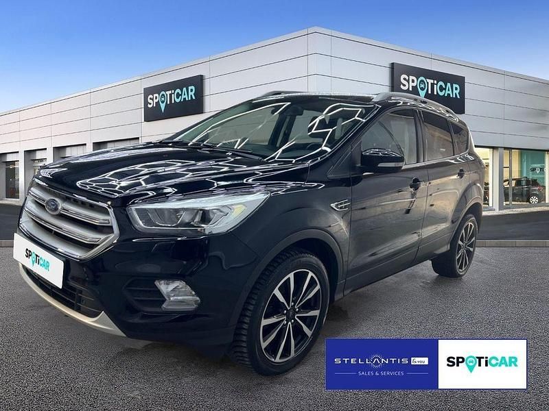 Gebraucht Ford Kuga Titanium 150 PS (110 kW) 2018 Schwarz SUV