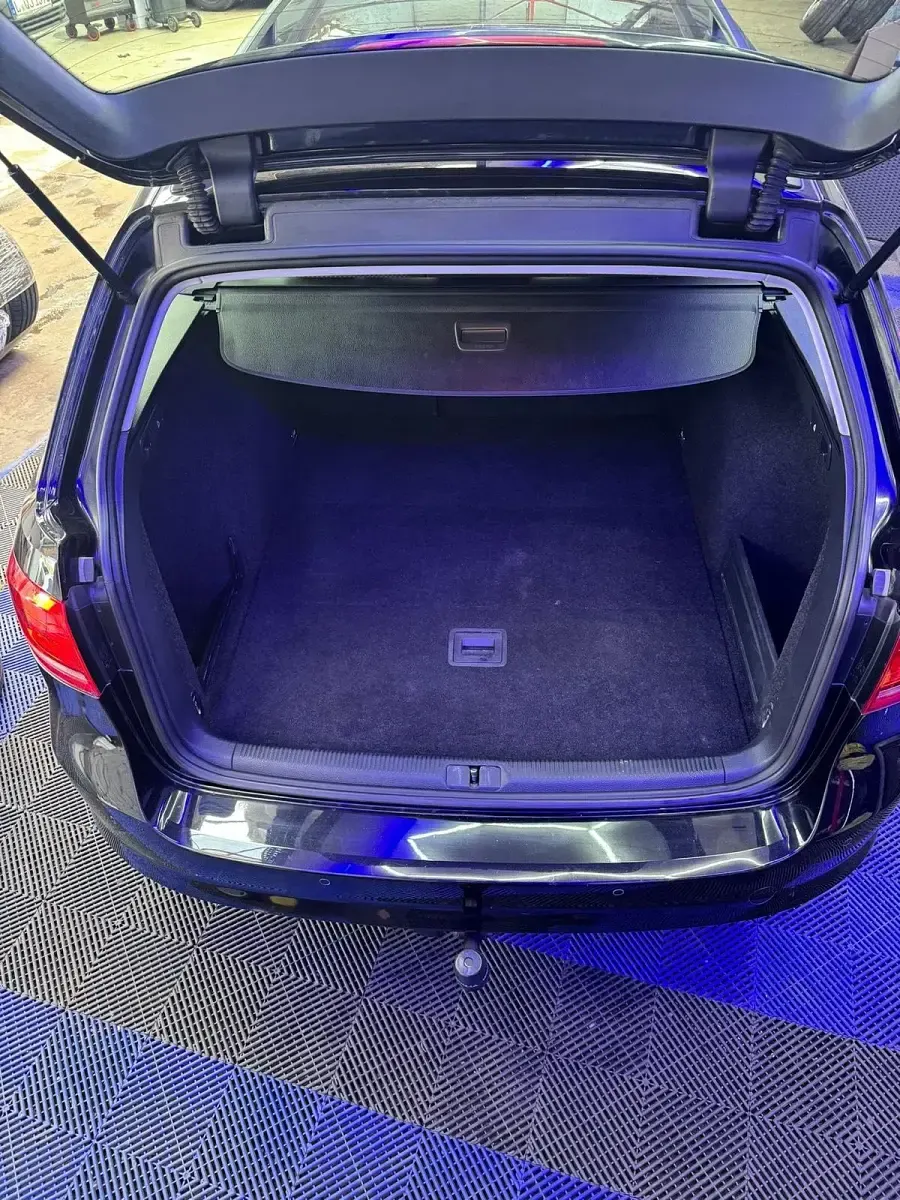 Gebraucht VW Passat 163 PS (119 kW) 2011 Schwarz Kombi