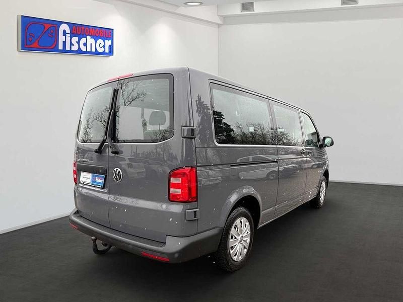 Gebraucht VW Transporter 102 PS (75 kW) 2018 Pure grey Van