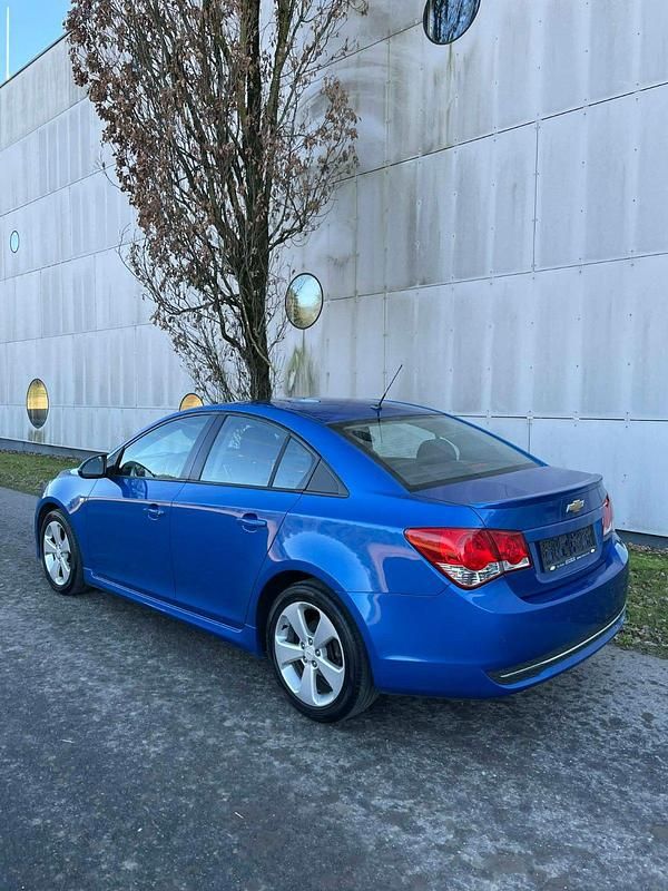 Gebraucht Chevrolet Cruze 141 PS (103 kW) 2011 Blau Limousine