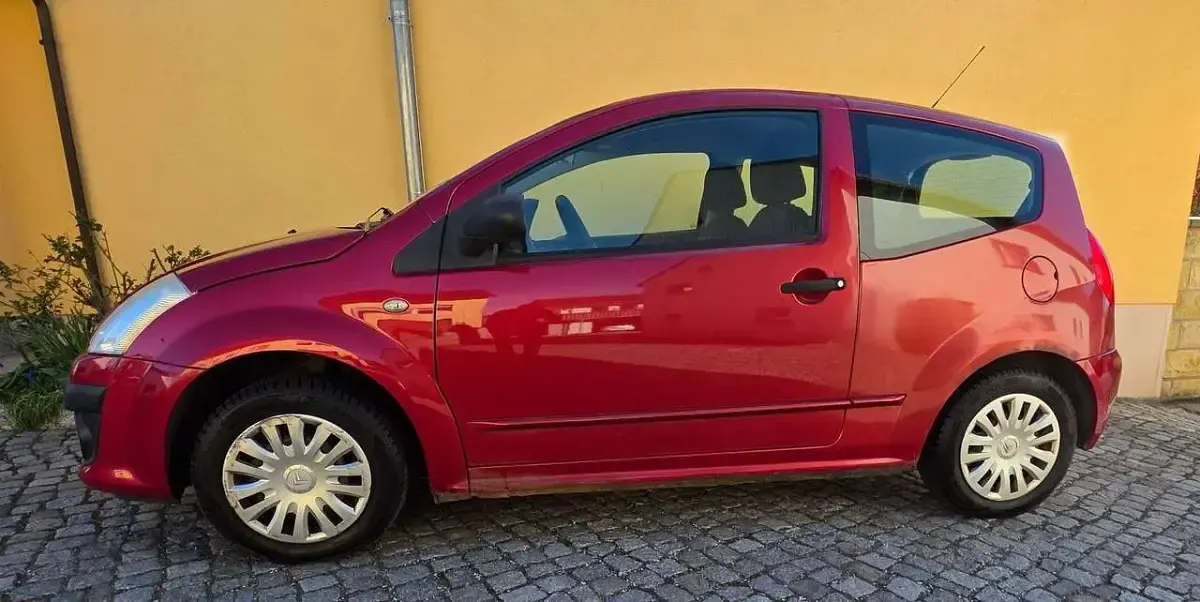 Gebraucht Citroën C2 Tonic 60 PS (44 kW) 2009 "luziferrot" Kleinwagen