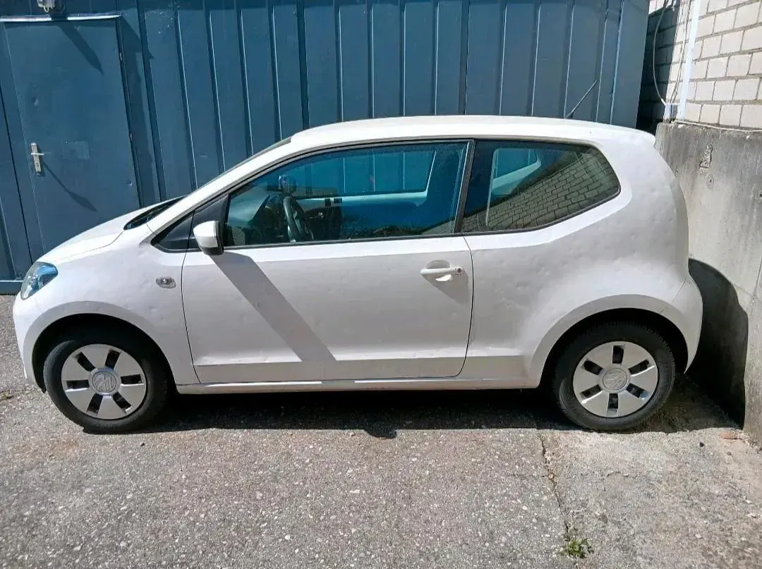 Gebraucht VW up! 65 PS (47 kW) 2017 Weiß Kleinwagen
