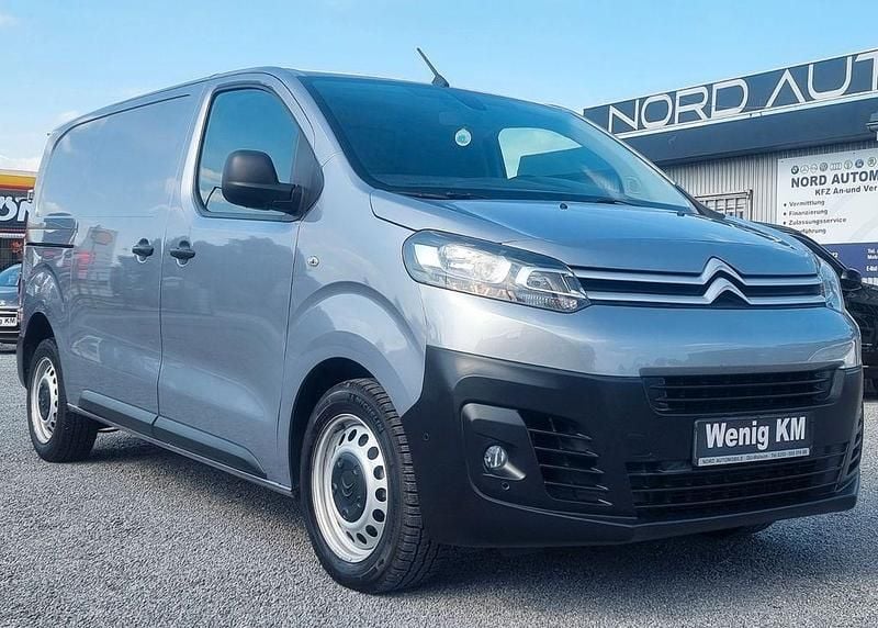 Grau Gebraucht 2020 Citroën Jumpy Van / Kleinbus | 15.500 € (Fairer Preis) - Bild 1/4