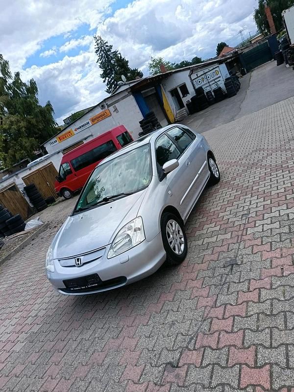 Silber Gebraucht 2002 Honda Civic Limousine | 1.950 € (Guter Preis) - Bild 1/4