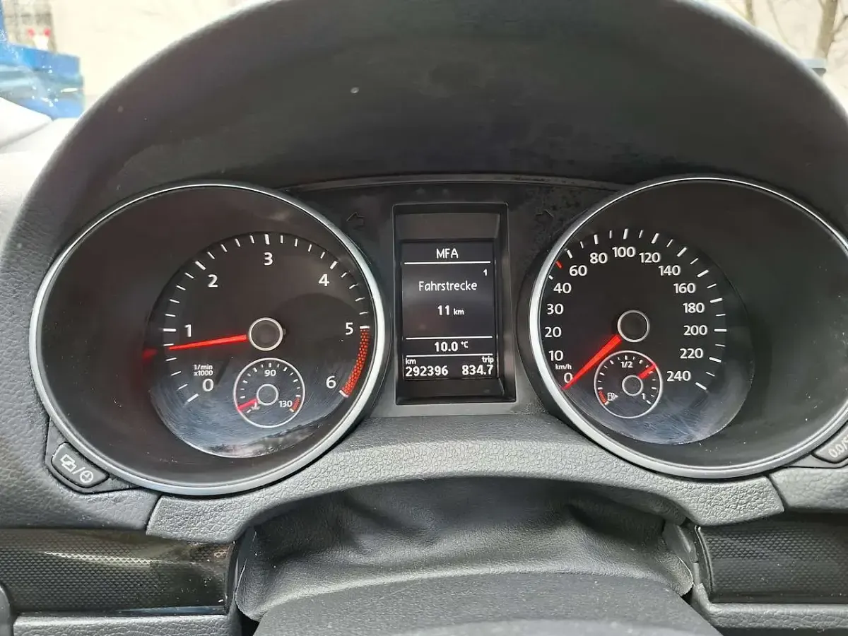 Gebraucht VW Golf VI Exclusive 140 PS (102 kW) 2013 Rot Kombi